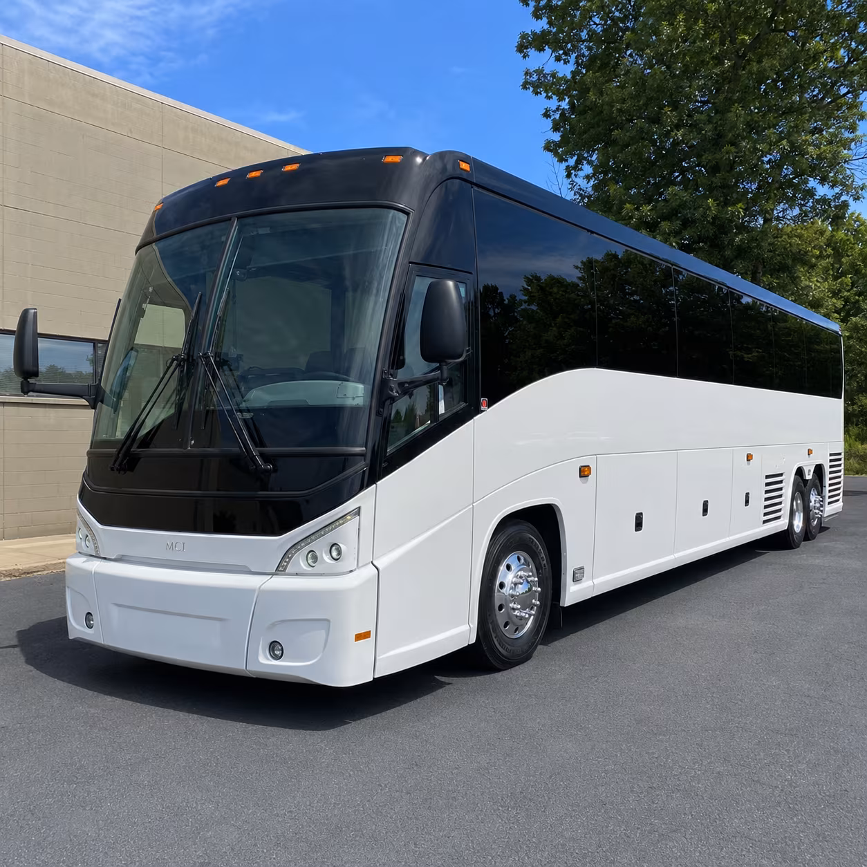 busrentalnewrochelle com is how new rochelle groups get to madison square garden without the headache