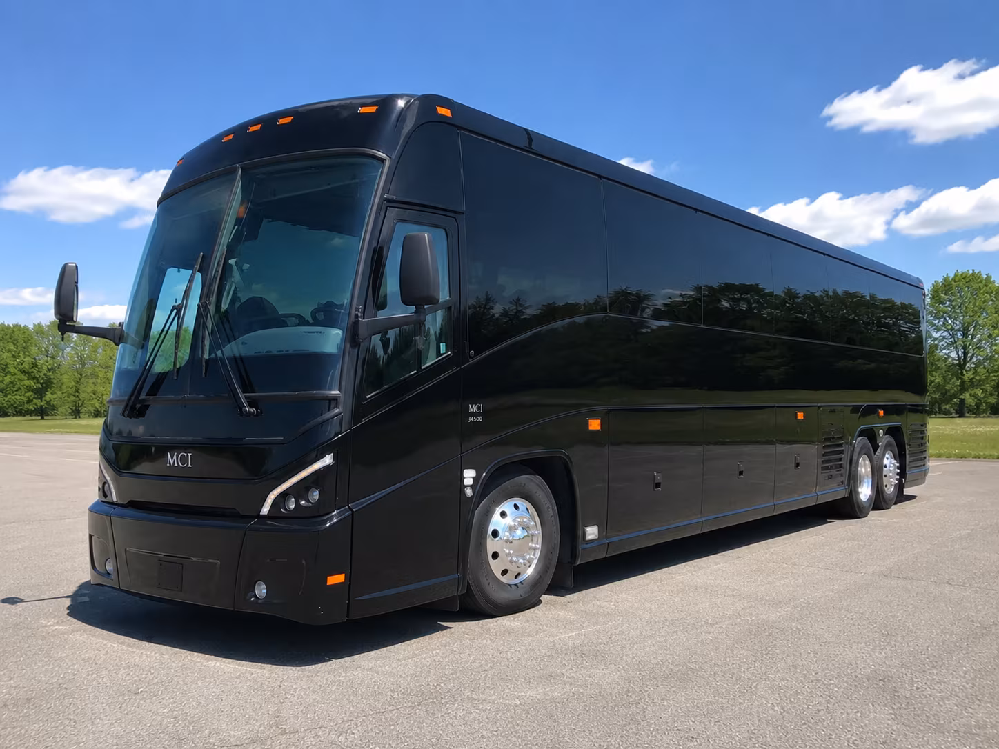 shuttle guests between hotels and waterfront venues on long island sound